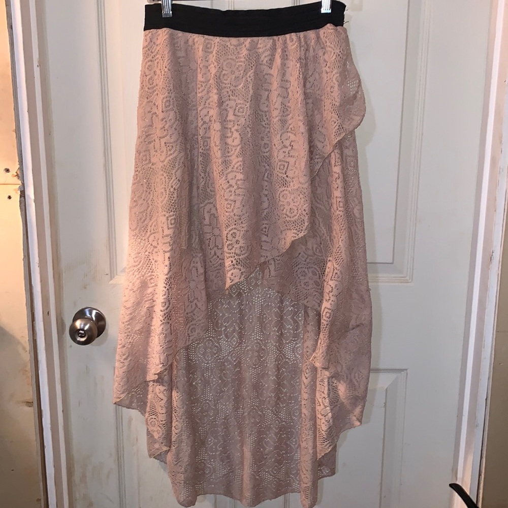 Adorable Lined Lace skirt. Size XL